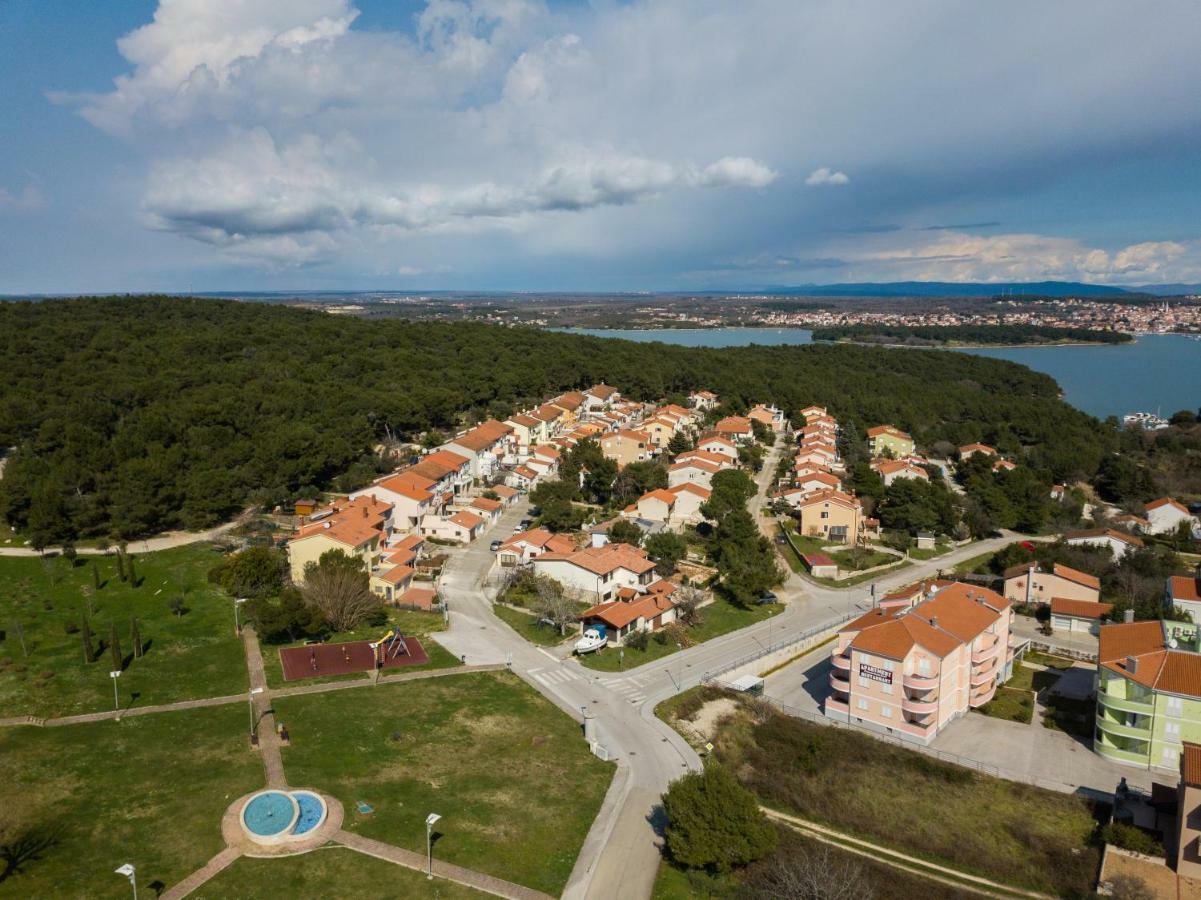 Apartment Lavanda Премантура Екстер'єр фото